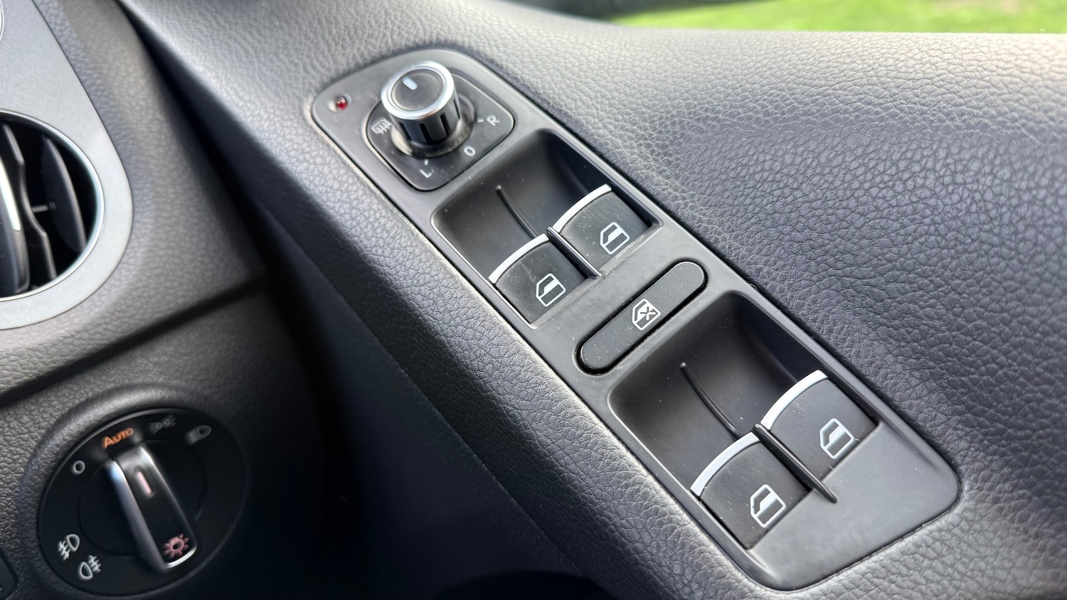 Used Volkswagen Tiguan 2013 for sale - 77555931: Photo 25