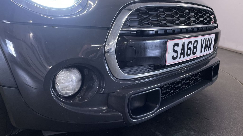 Used MINI Convertible 2018 for sale - 77152881: Photo 11