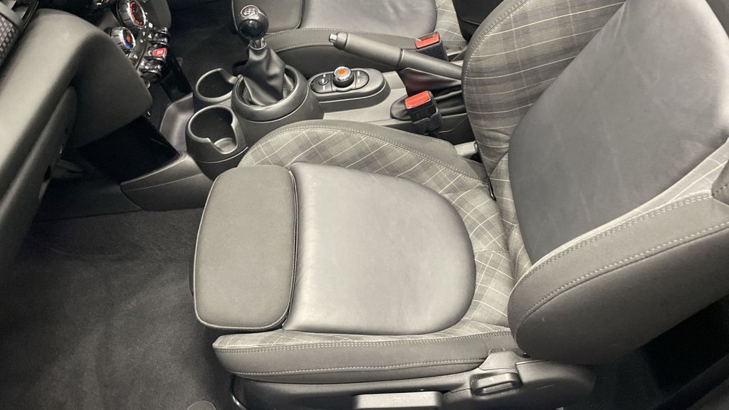 Used MINI Convertible 2018 for sale - 77152881: Photo 17