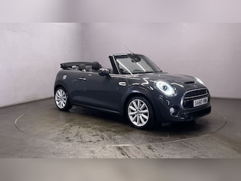 Used MINI Convertible 2018 for sale - 77152881: Photo