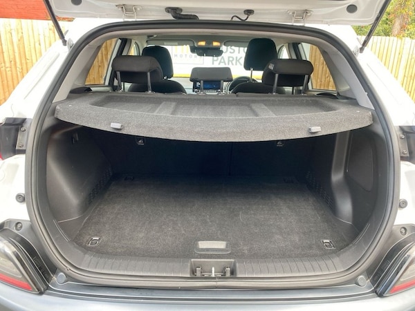 Used Hyundai KONA 2023 for sale - 75698308: Photo 5