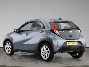 Used Toyota Aygo X 2024 for sale - 76304089: Photo 2