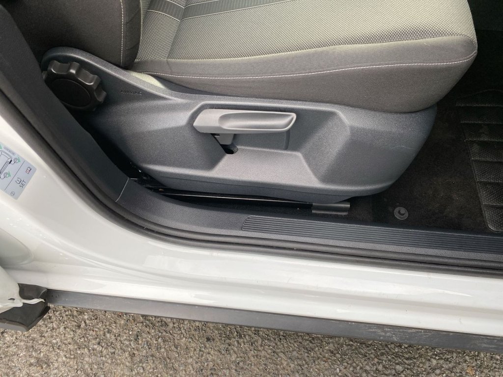 Used Volkswagen T-Roc 2023 for sale - 76867211: Photo 18