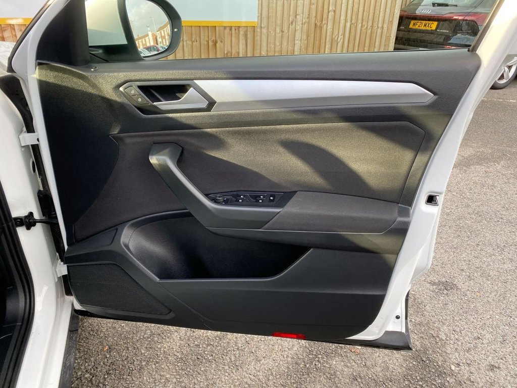 Used Volkswagen T-Roc 2023 for sale - 76867211: Photo 19