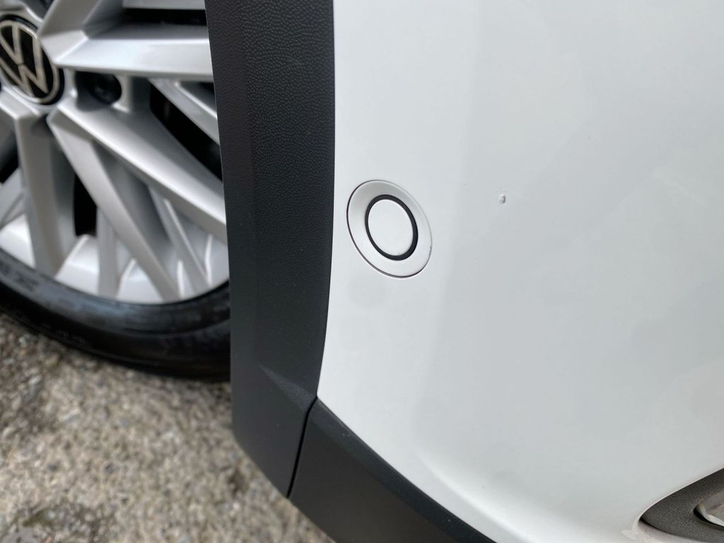 Used Volkswagen T-Roc 2023 for sale - 76867211: Photo 2