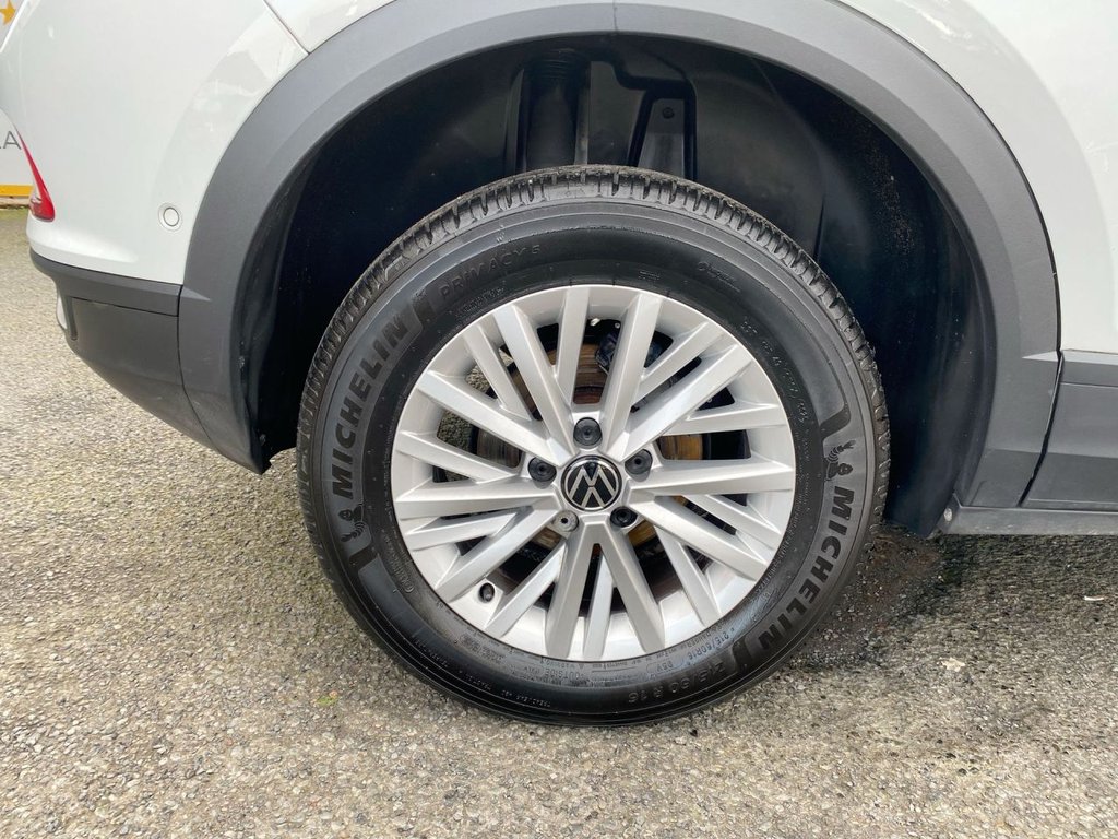 Used Volkswagen T-Roc 2023 for sale - 76867211: Photo 3