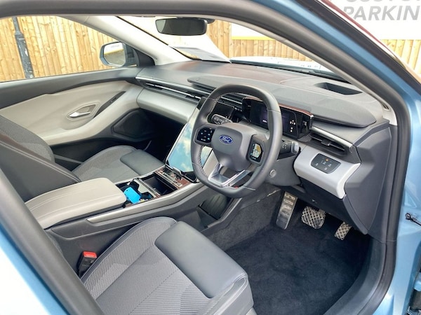 Used Ford Explorer 2024 for sale - 76068416: Photo 7