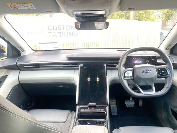 Used Ford Explorer 2024 for sale - 76068416: Photo 8