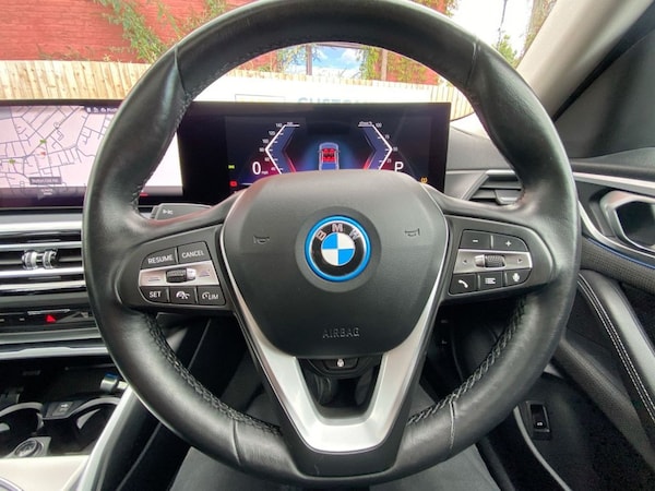 Used BMW i4 2022 for sale - 75698311: Photo 16