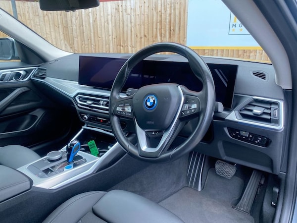 Used BMW i4 2022 for sale - 75698311: Photo 7