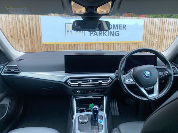 Used BMW i4 2022 for sale - 75698311: Photo 9