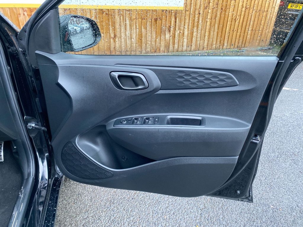 Used Hyundai i10 2022 for sale - 77327768: Photo 18