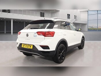 Used Volkswagen T-Roc 2021 for sale - 76345413: Photo 4