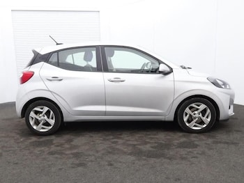 Used Hyundai i10 2022 for sale - 76453936: Photo