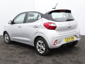 Used Hyundai i10 2022 for sale - 76453936: Photo