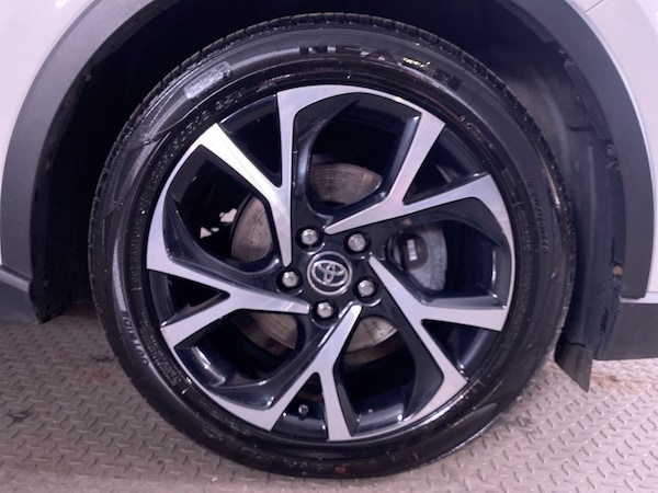 Used Toyota C-HR 2019 for sale - 76338553: Photo 12