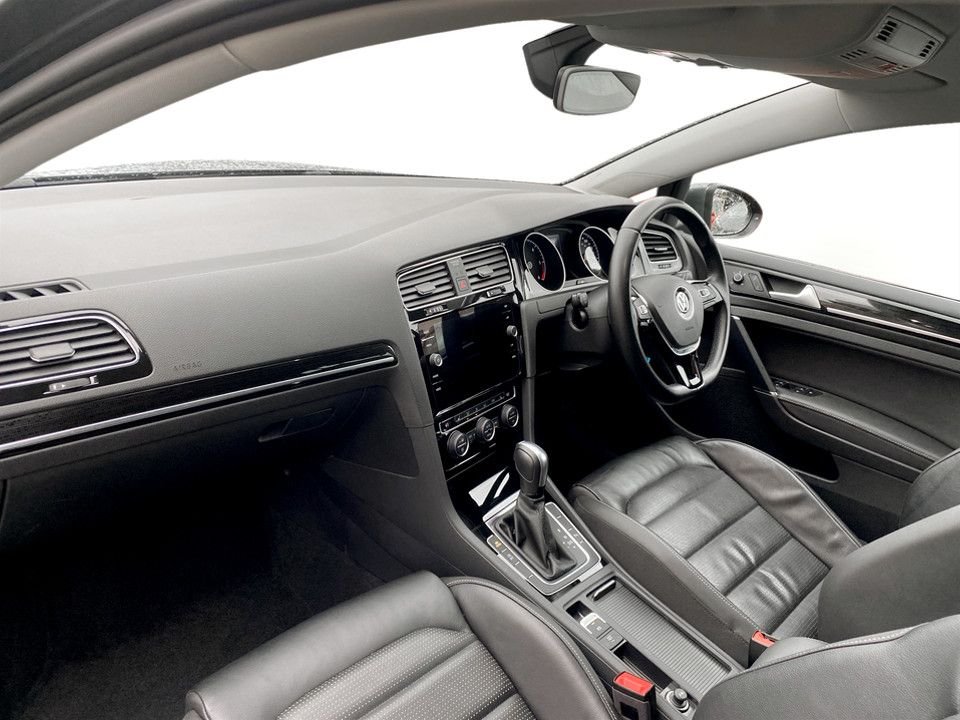 Used Volkswagen Golf 2019 for sale - 77583800: Photo 15