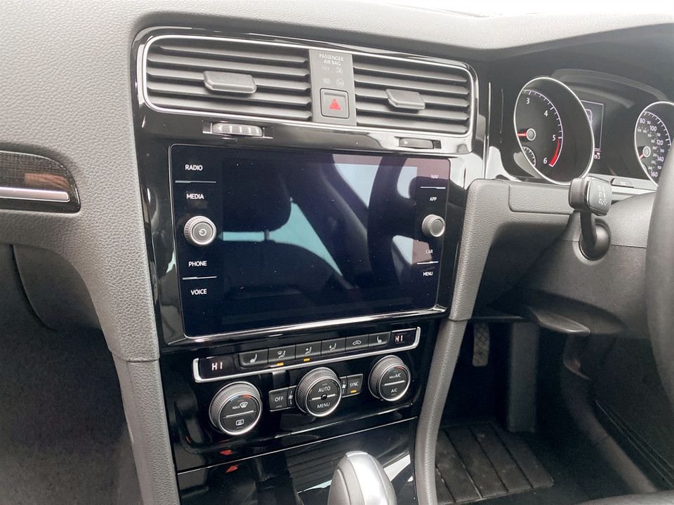 Used Volkswagen Golf 2019 for sale - 77583800: Photo 18