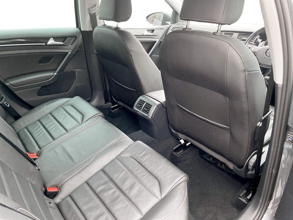 Used Volkswagen Golf 2019 for sale - 77583800: Photo 20