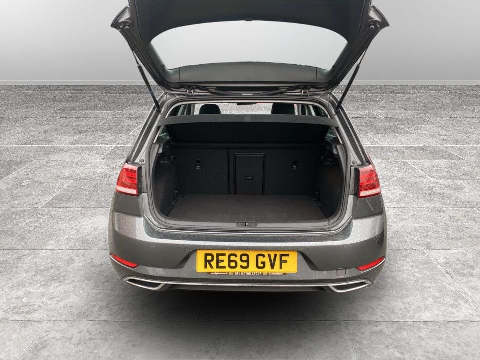 Used Volkswagen Golf 2019 for sale - 77583800: Photo 21