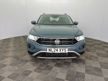 Used Volkswagen T-Roc 2024 for sale - 75924185: Photo