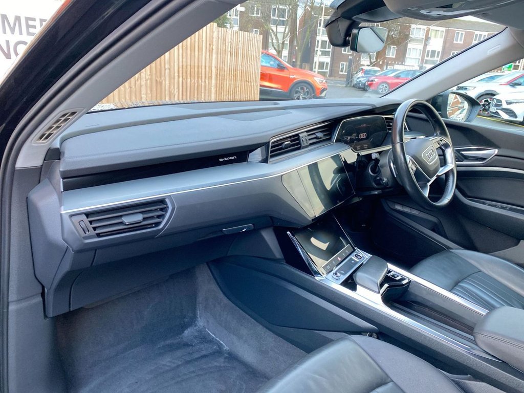 Used Audi e-tron 2021 for sale - 76686337: Photo 10