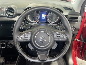 Used Suzuki Swift 2024 for sale - 76147545: Photo 3