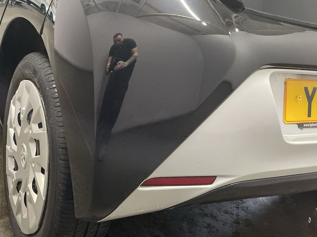 Used Toyota AYGO 2021 for sale - 76768073: Photo 14