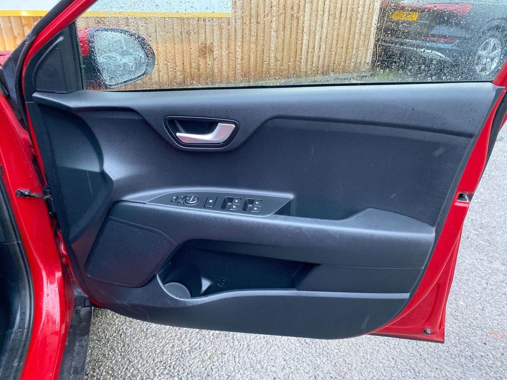 Used Kia Stonic 2022 for sale - 76784003: Photo 18