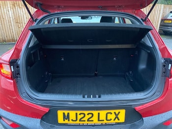 Used Kia Stonic 2022 for sale - 76784003: Photo