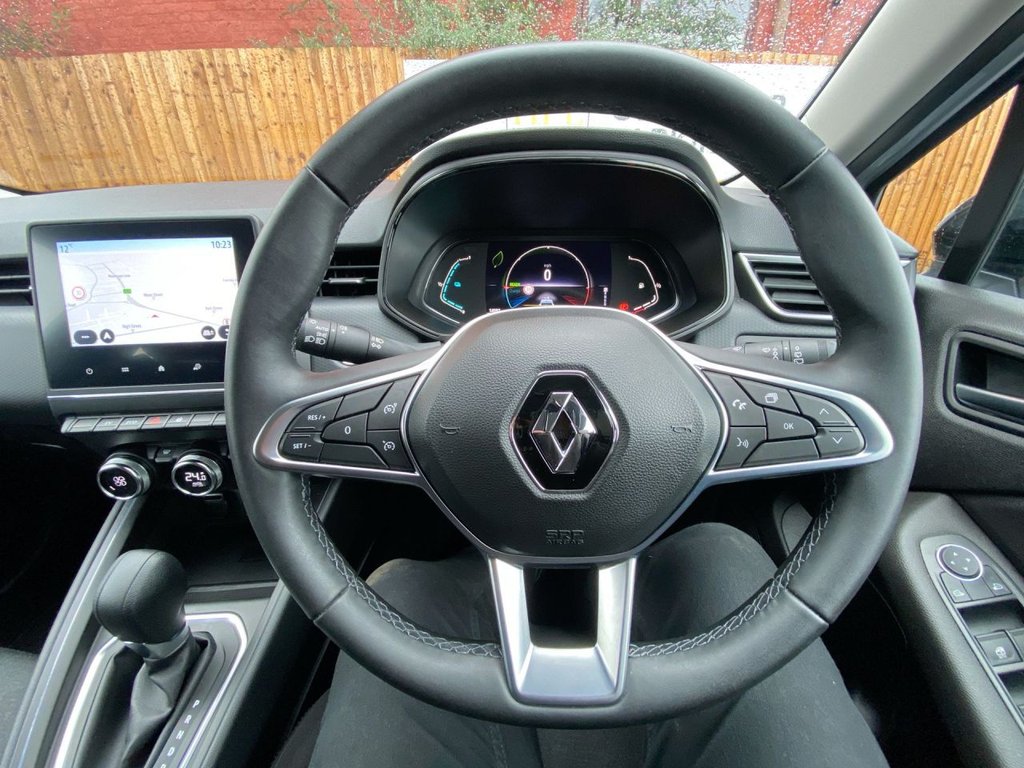 Used Renault Clio 2022 for sale - 76569839: Photo 15