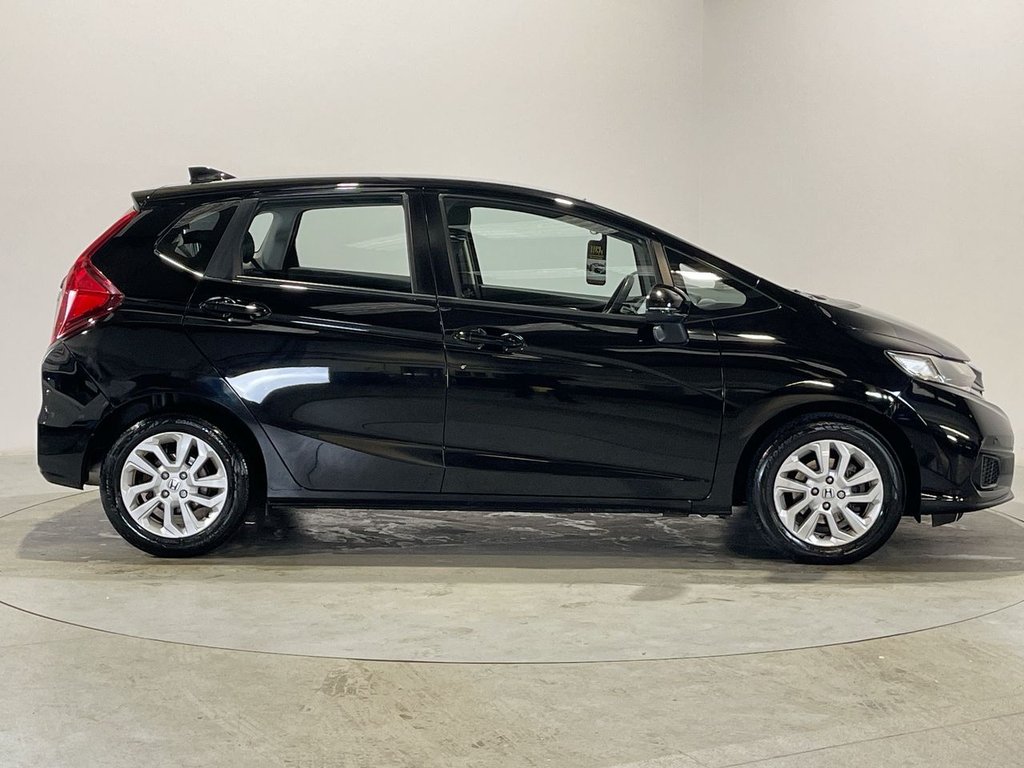 Used Honda Jazz 2018 for sale - 77734193: Photo 9