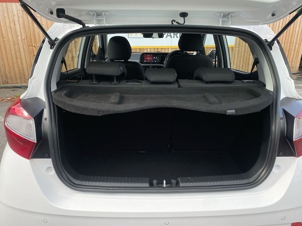 Used Hyundai i10 2024 for sale - 76317189: Photo 3