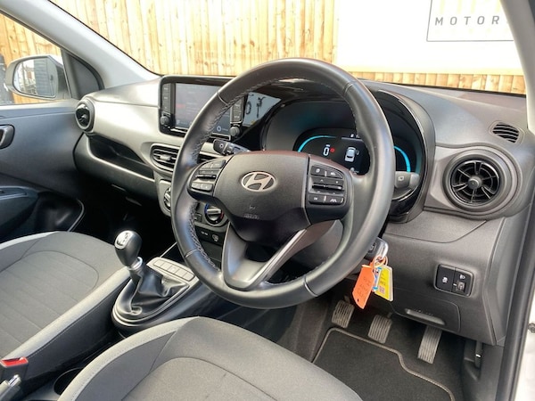 Used Hyundai i10 2024 for sale - 76317189: Photo 6