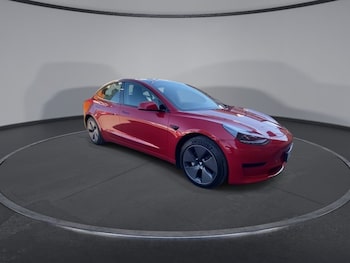 2022 (72) - Saloon 4dr Electric Auto RWD (241 bhp)