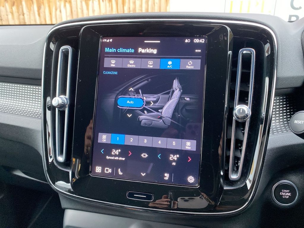 Used Volvo XC40 2022 for sale - 76417501: Photo 25