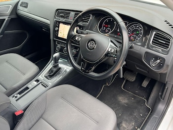 Used Volkswagen Golf 2019 for sale - 76769606: Photo