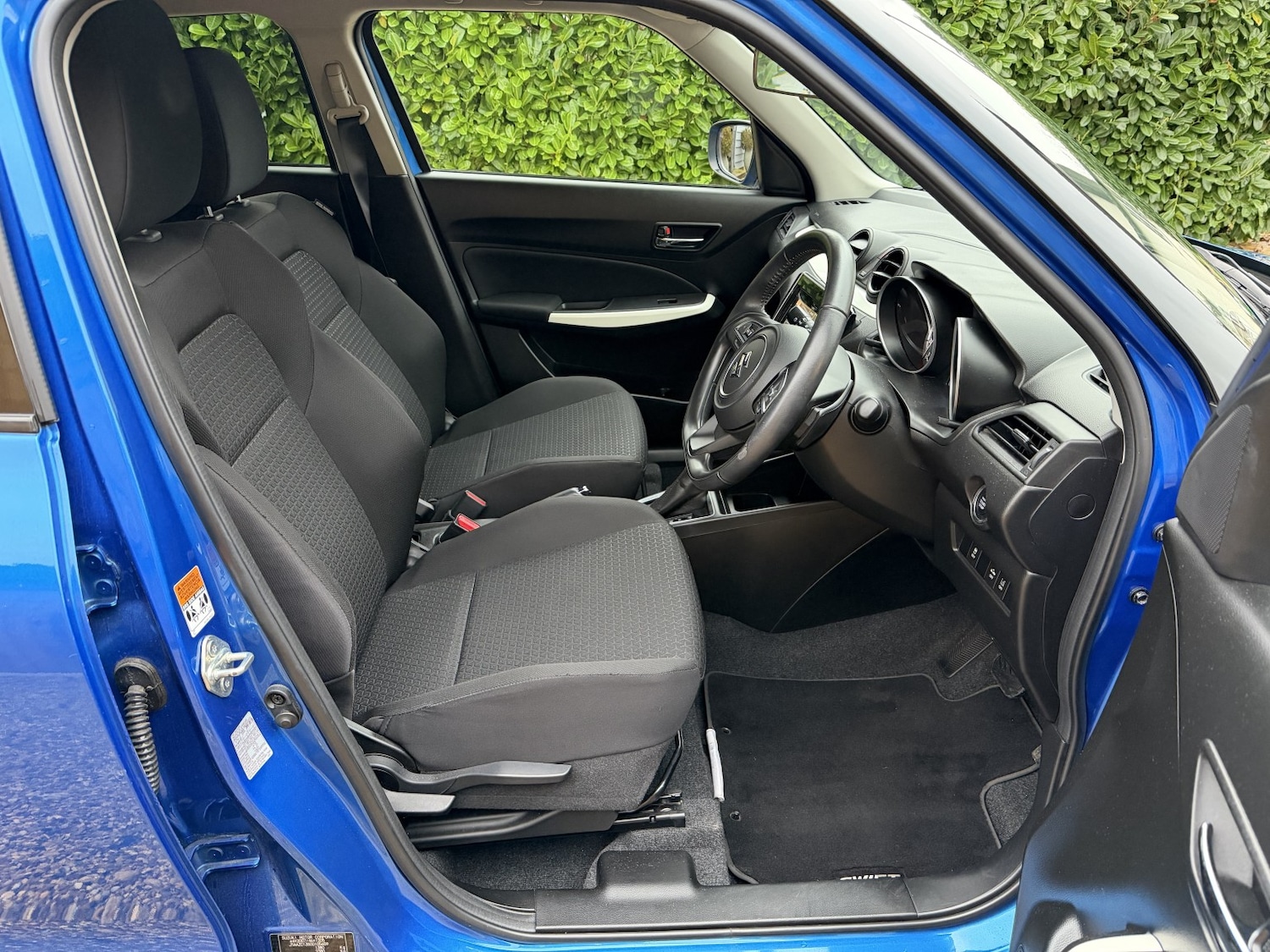 Used Suzuki Swift 2017 for sale - 76725612: Photo 17