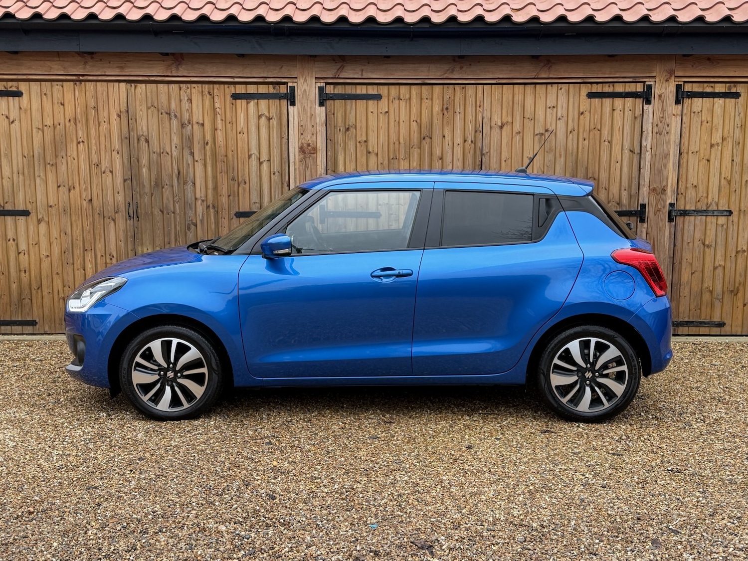 Used Suzuki Swift 2017 for sale - 76725612: Photo 7