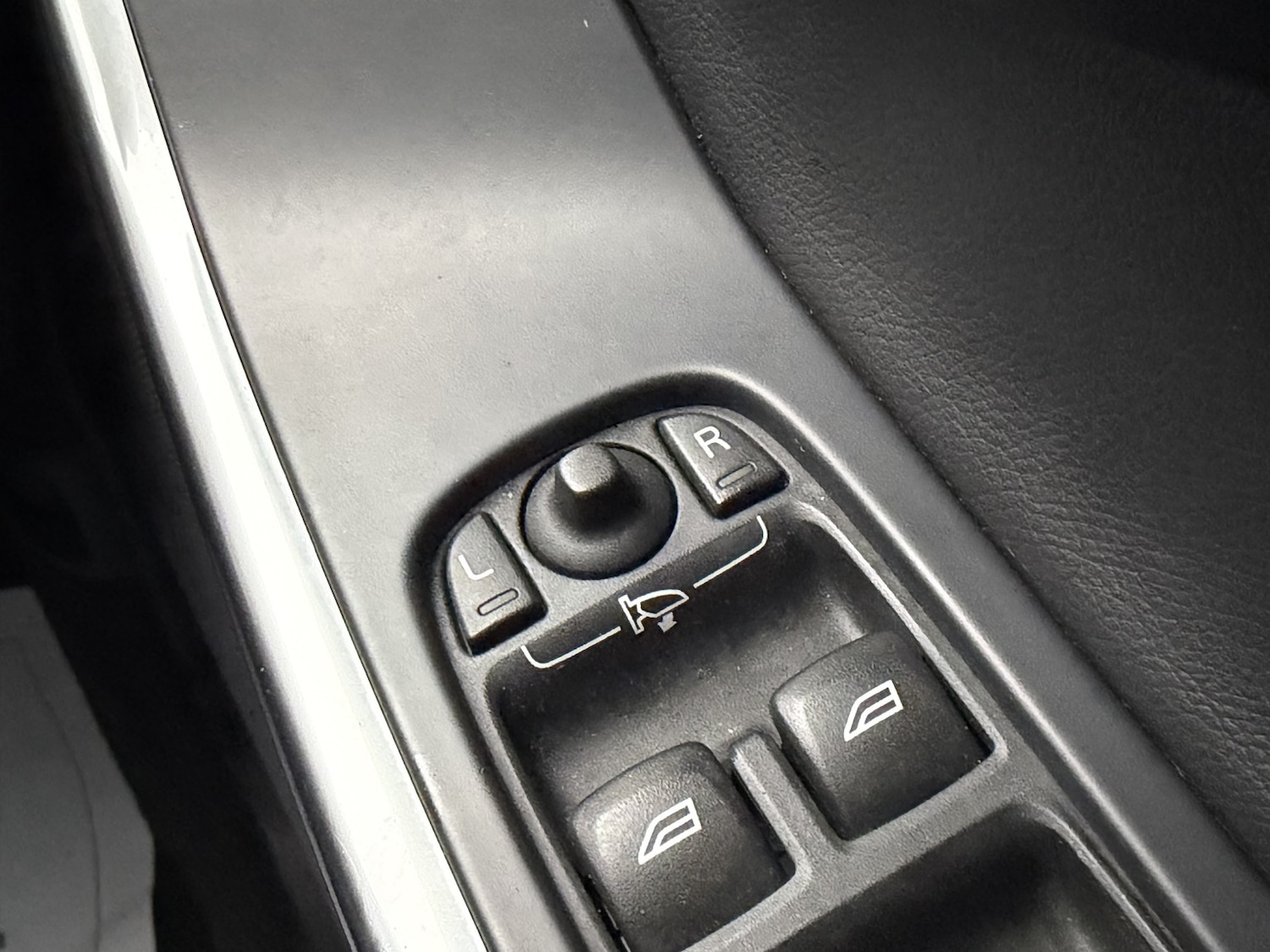 Used Volvo XC60 2017 for sale - 76979539: Photo 22