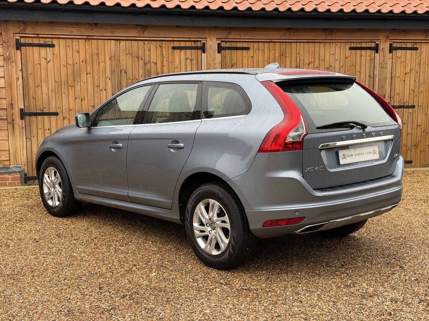 Used Volvo XC60 2017 for sale - 76979539: Photo 5