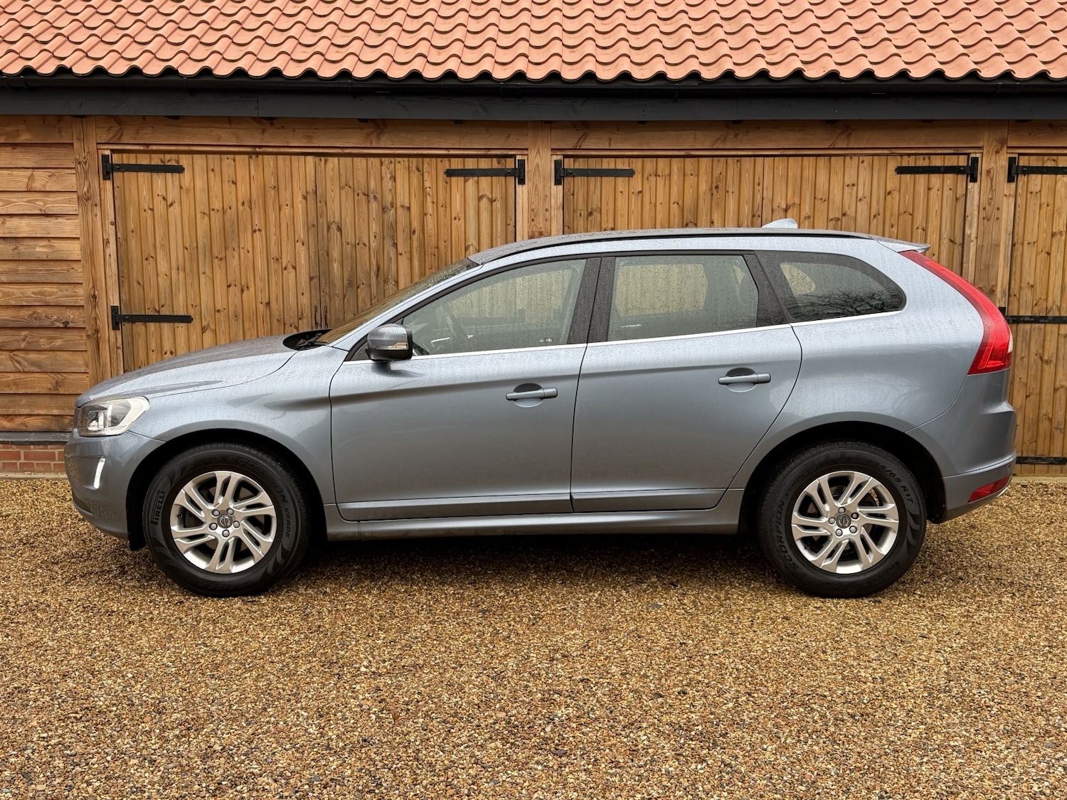 Used Volvo XC60 2017 for sale - 76979539: Photo 9