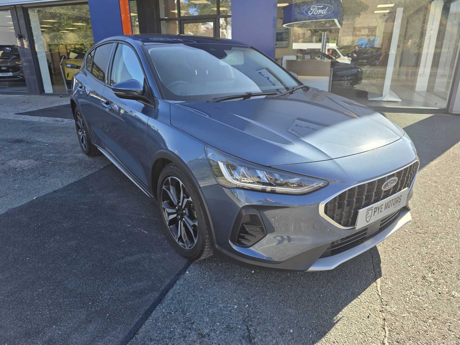 Used Ford Focus 2022 for sale - 76466360: Photo 2