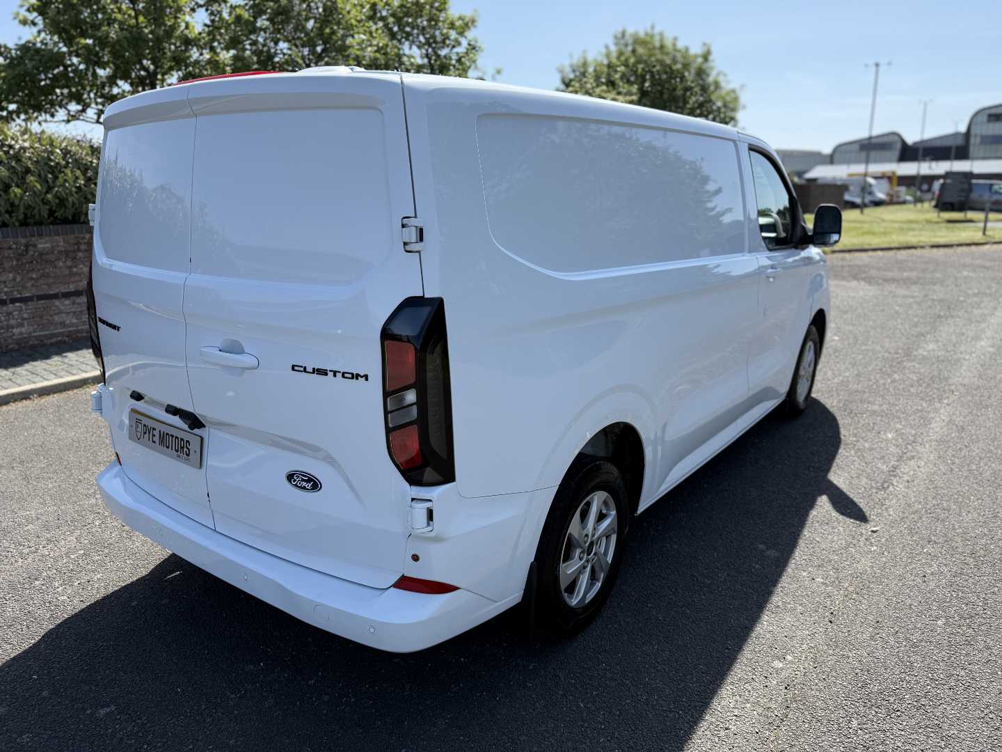 Used Ford Transit Custom 2024 for sale - 76868354: Photo 11