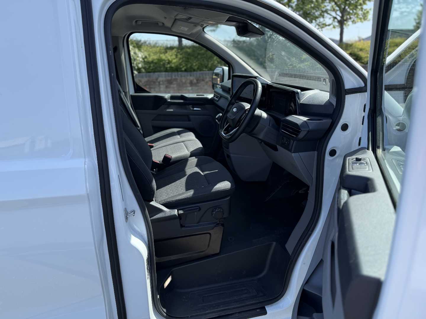 Used Ford Transit Custom 2024 for sale - 76868354: Photo 16