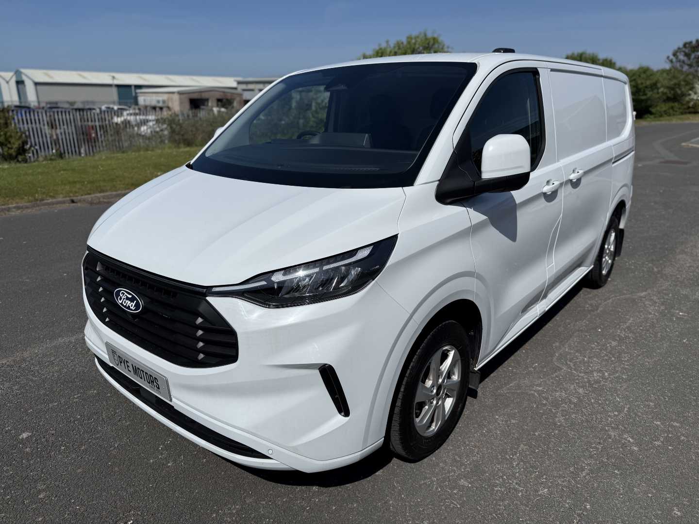 Used Ford Transit Custom 2024 for sale - 76868354: Photo 3