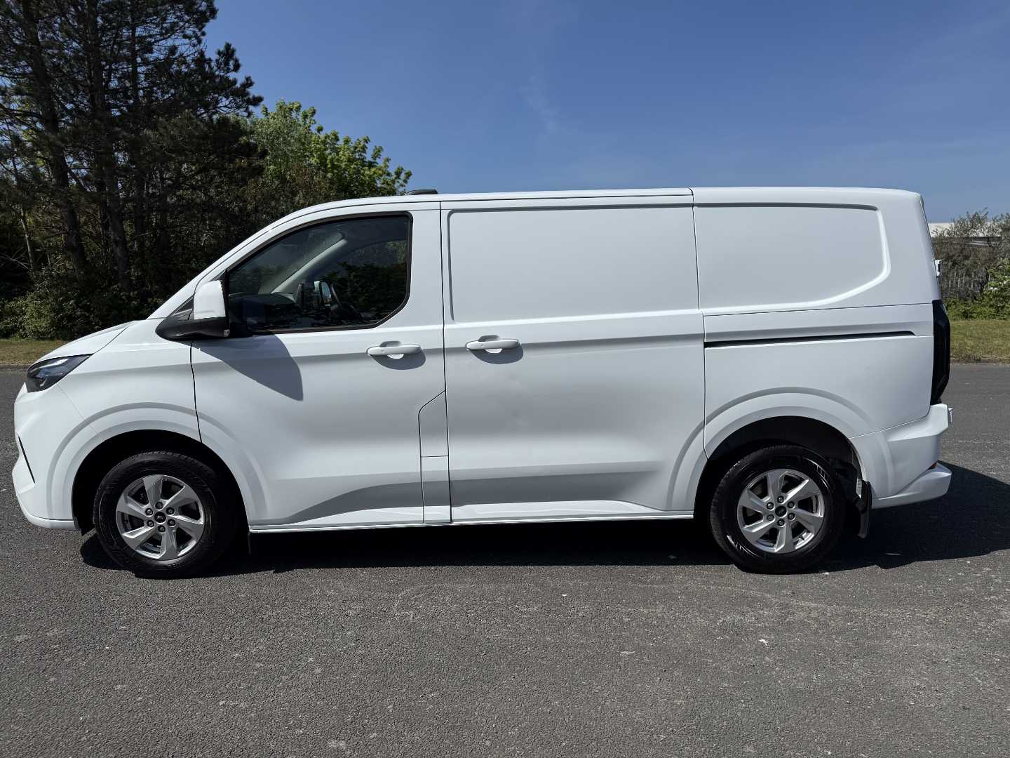 Used Ford Transit Custom 2024 for sale - 76868354: Photo 4