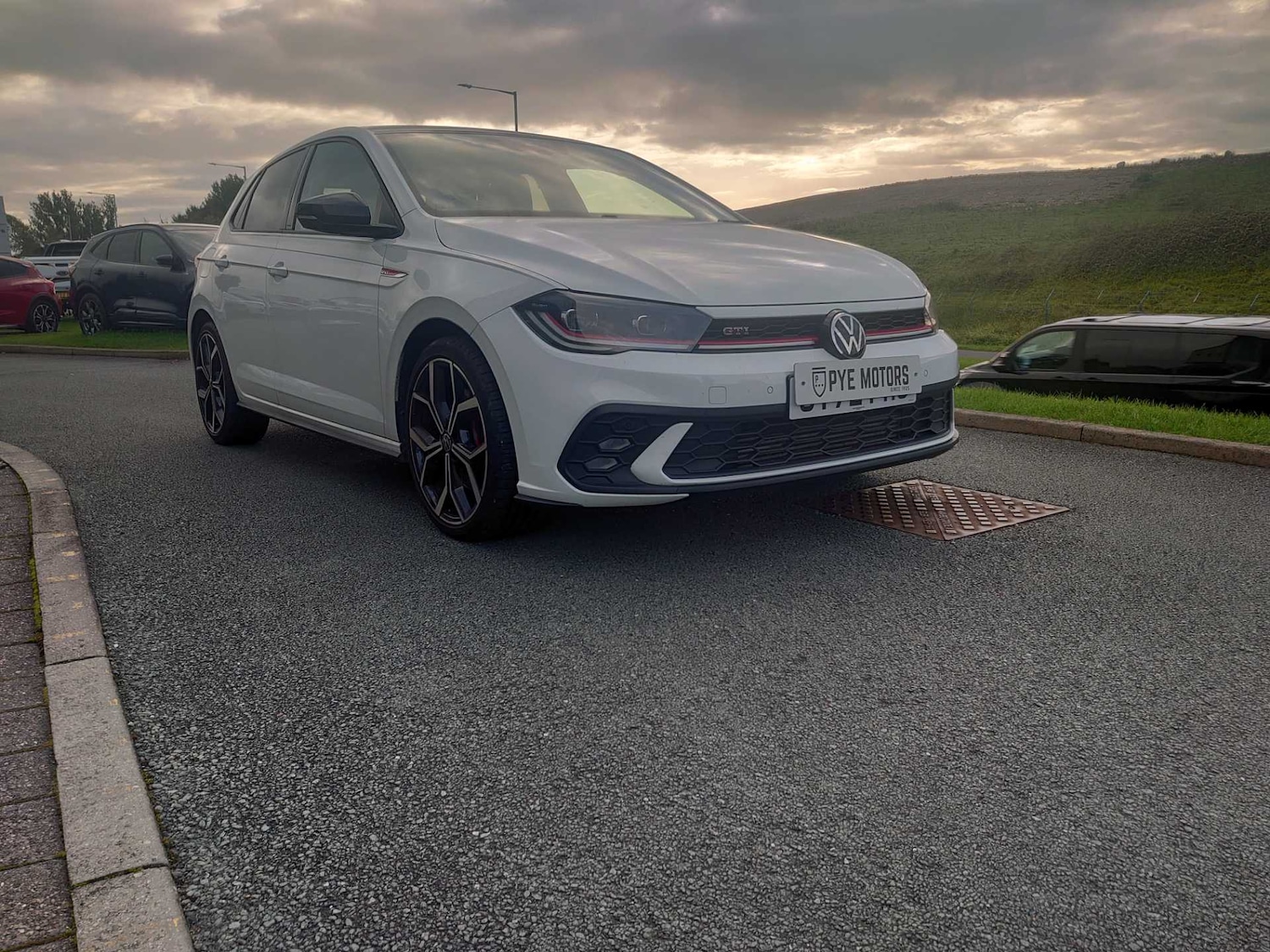 Used Volkswagen Polo 2022 for sale - 76871105: Photo 2