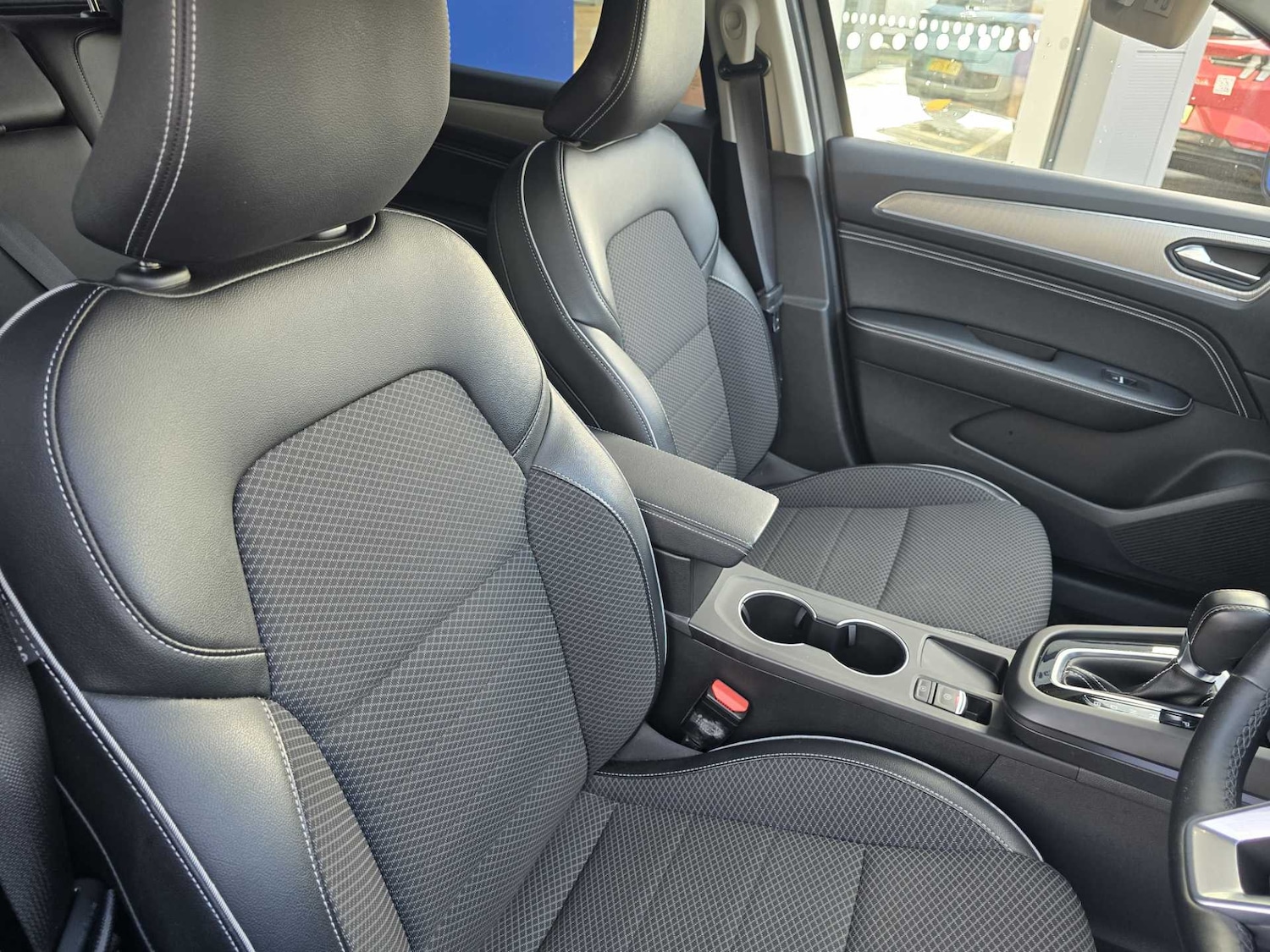 Used Renault Arkana 2023 for sale - 76871773: Photo 12