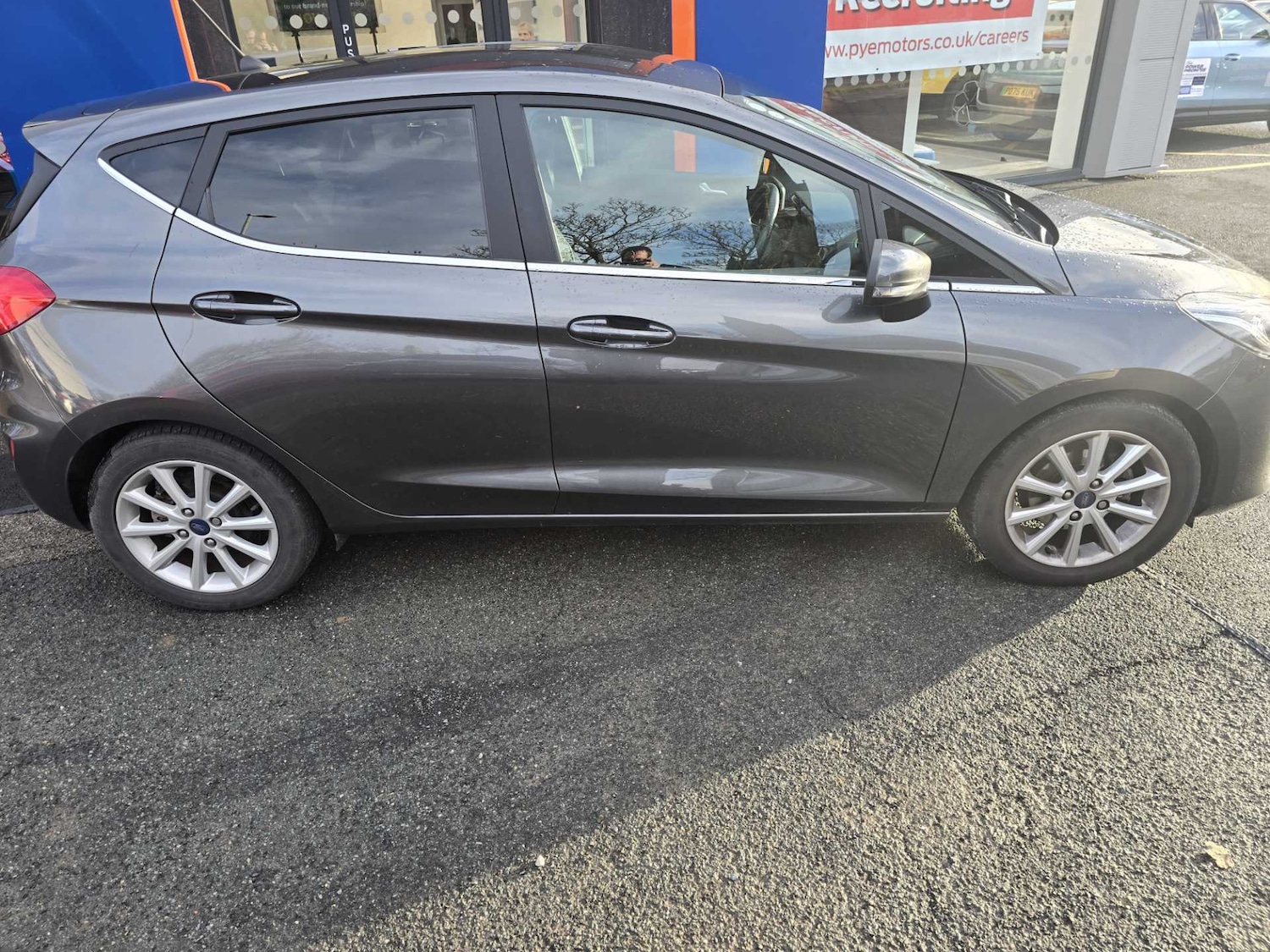 Used Ford Fiesta 2018 for sale - 76872880: Photo 9